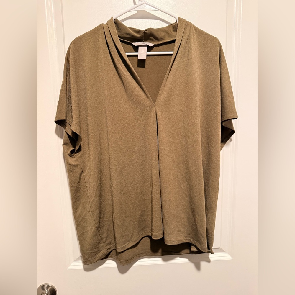 H&M Elegant Green V-Neck Women's Top